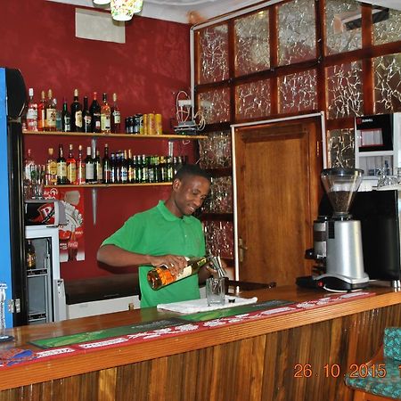Little Woods Inn Mbarara Экстерьер фото