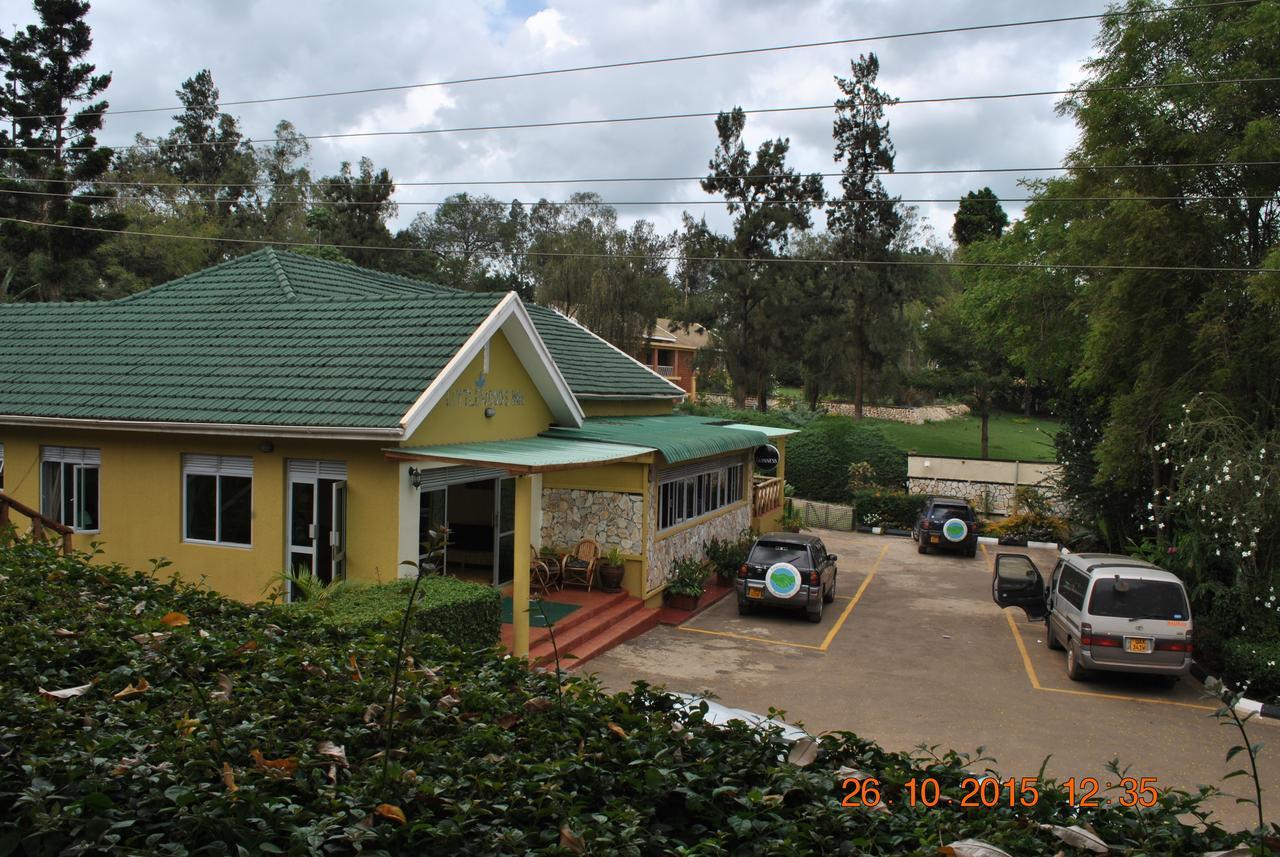 Little Woods Inn Mbarara Экстерьер фото